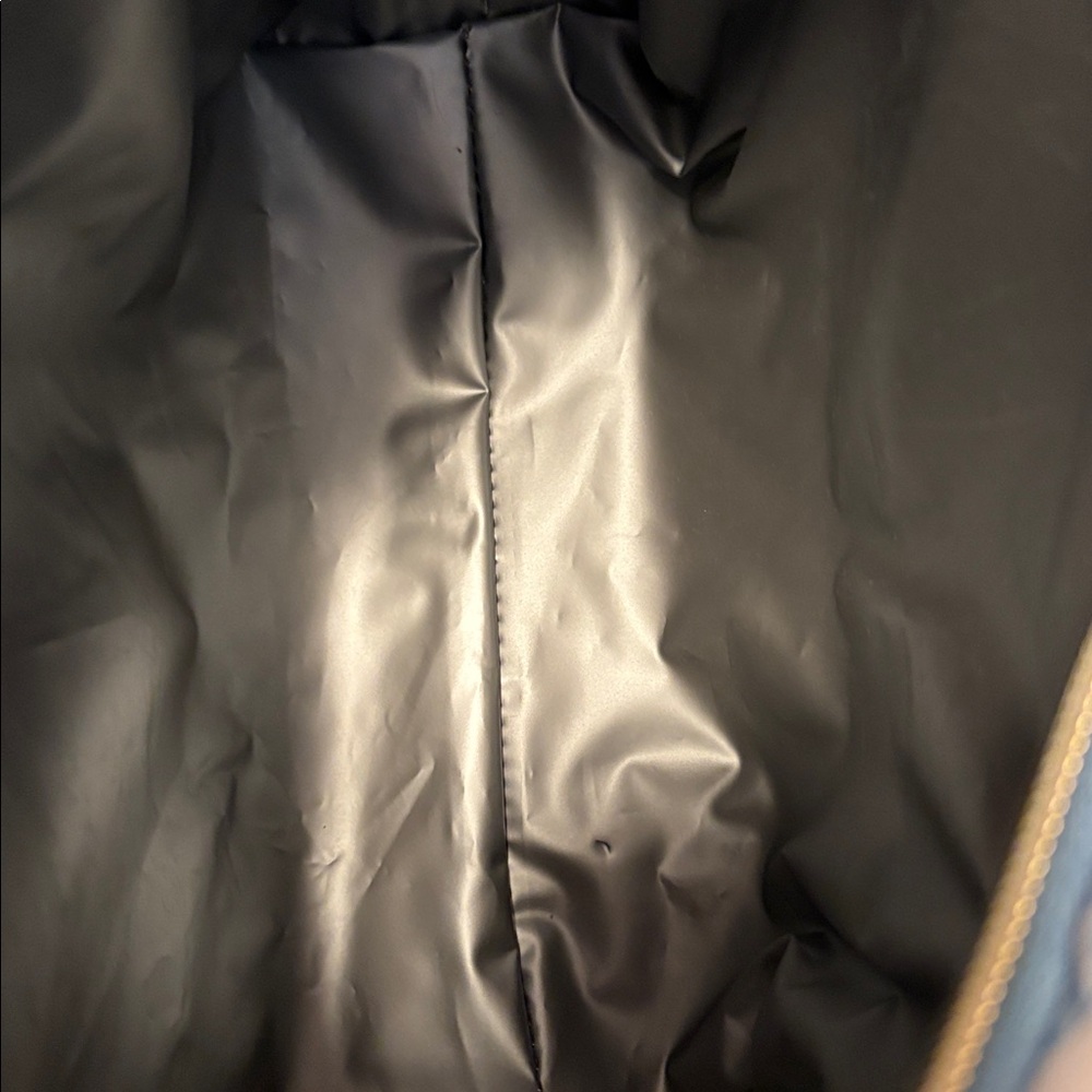 Betsey Johnson Blue Food Print Insulated Tote. - Picture 11 of 11